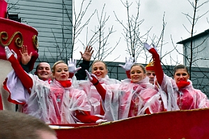 Rosenmontagszug_2020-02-24_006 Rosenmontag 2020 Das Wecken Sr. Tollität Prinz Sascha I. am WYNDHAM Hotel Duisburger Hof, das Prinzenfrühstück mit geladenen Gästen beim OB Sören Link im...