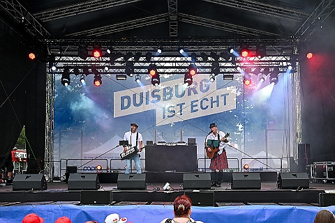 SommerBiwak_2024-07-21_09 Unser Sommerbiwak 2024 - Pünktlich um 11.11 Uhr startete unser 7. Sommerbiwak auf der Hauptbühne beim Duisburger Stadtfest zwischen City Palais und Forum....