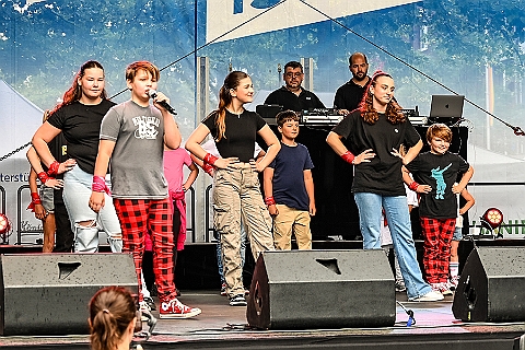 SommerBiwak_2024-07-21_17 Unser Sommerbiwak 2024 - Pünktlich um 11.11 Uhr startete unser 7. Sommerbiwak auf der Hauptbühne beim Duisburger Stadtfest zwischen City Palais und Forum....