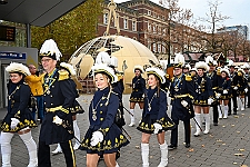 Sessionsauftakt_2024-11-16_003 Hoppeditzerwachen - Sessions-Auftakt 24/25 - Bei trockenem Novemberwetter zieht der Umzug mit den Gesellschaften über die Königstraße , vorbei am...