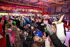 Karneval_ONI_CE_2025-01-24_16 Impressionen - Karneval ON ICE - Zum dritten mal hieß in der PreZero Rheinlandhalle „Karneval ON ICE“. Eislaufen bei karnevalistischem Tönen. Dazu neu das...