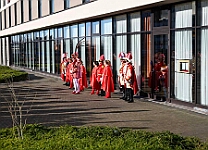 WeckenFruehstück_2025-03-03_09 Der Rosenmontag 2025 - Um 9:00 Uhr wird Prinz Holger II. mit Böllerschüssen vor dem IntercityHotel geweckt. Danach geht es dann zum Prinzenfrühstück zum OB...