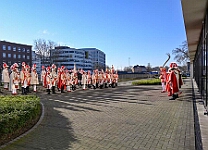 WeckenFruehstück_2025-03-03_10 Der Rosenmontag 2025 - Um 9:00 Uhr wird Prinz Holger II. mit Böllerschüssen vor dem IntercityHotel geweckt. Danach geht es dann zum Prinzenfrühstück zum OB...