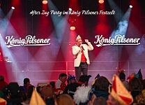 AfterZugParty_2025-03-03_01 Der Rosenmontag 2025 - Um 9:00 Uhr wird Prinz Holger II. mit Böllerschüssen vor dem IntercityHotel geweckt. Danach geht es dann zum Prinzenfrühstück zum OB...