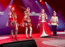 AfterZugParty_2025-03-03_12 Der Rosenmontag 2025 - Um 9:00 Uhr wird Prinz Holger II. mit Böllerschüssen vor dem IntercityHotel geweckt. Danach geht es dann zum Prinzenfrühstück zum OB...
