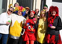Roesnmontagszug_2025-03-03_003 Der Rosenmontag 2025 - Um 9:00 Uhr wird Prinz Holger II. mit Böllerschüssen vor dem IntercityHotel geweckt. Danach geht es dann zum Prinzenfrühstück zum OB...